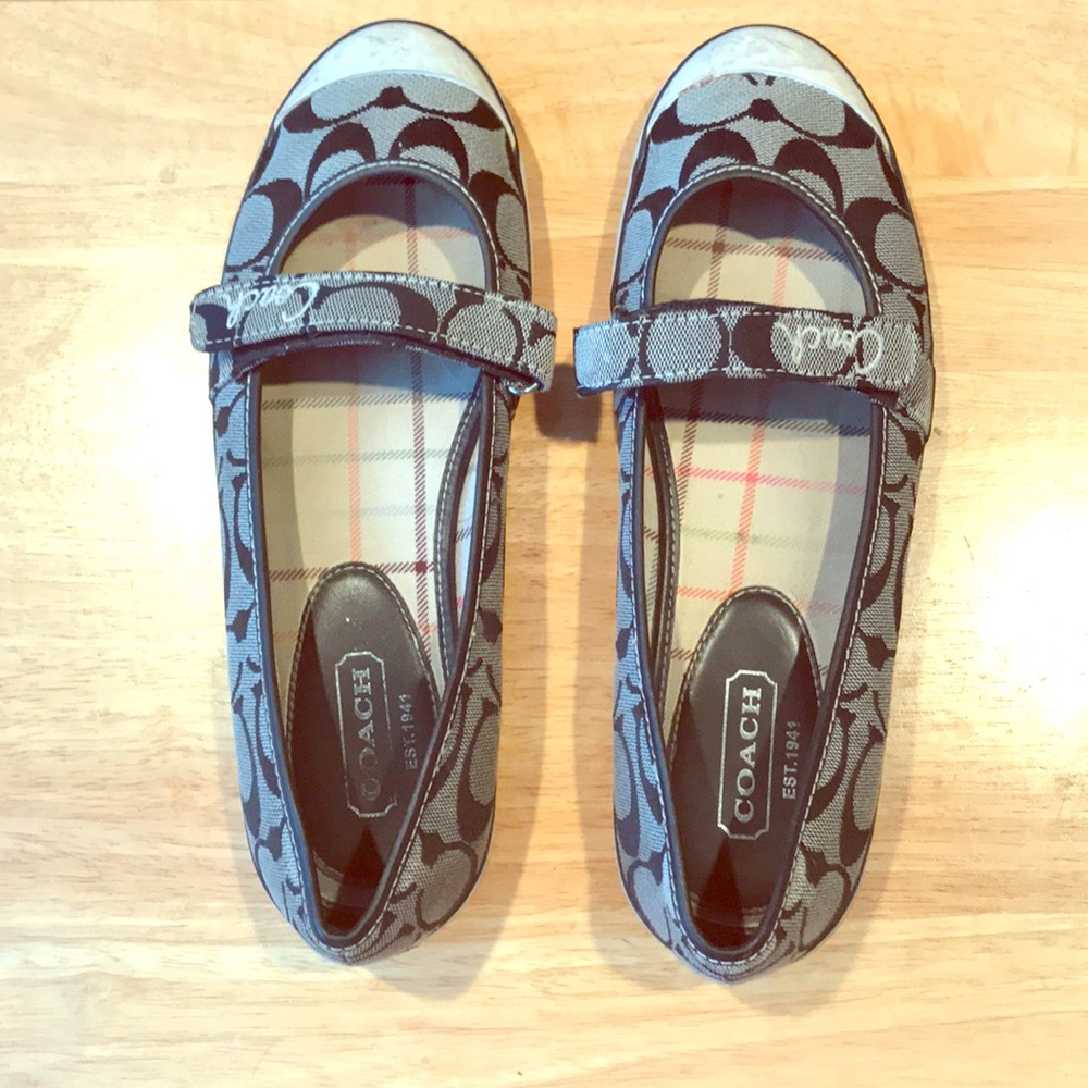 COACH Flat Casual Shoe - Size 8 Womens